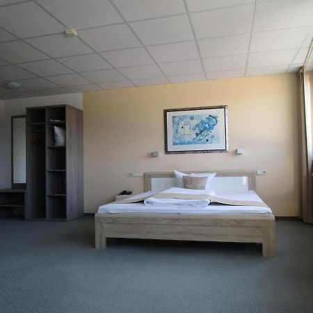Businesshotel & Appartements Stuttgart-Vaihingen Esterno foto