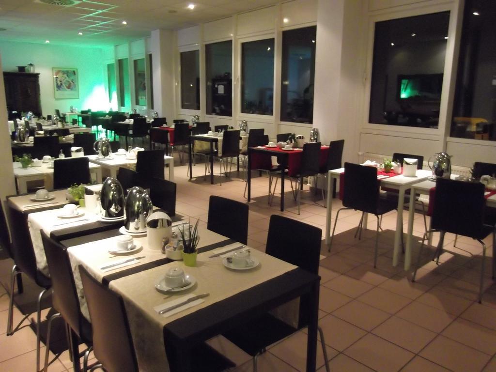 Businesshotel & Appartements Stuttgart-Vaihingen Esterno foto